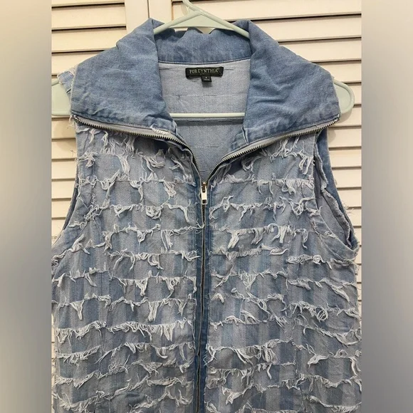 Denim Frayed Zip-Up Vest/Jacket Size Small - Picture 2 of 4
